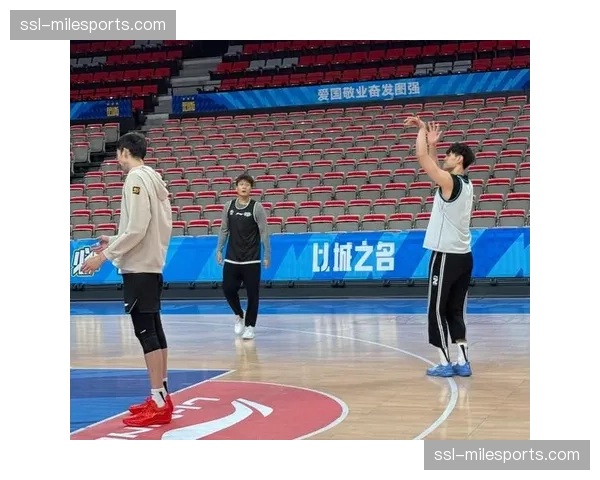 京粤大战常规赛收官上演,或成季后赛首轮预演 京粤大战常规赛收官上演,或成季后赛首轮预演